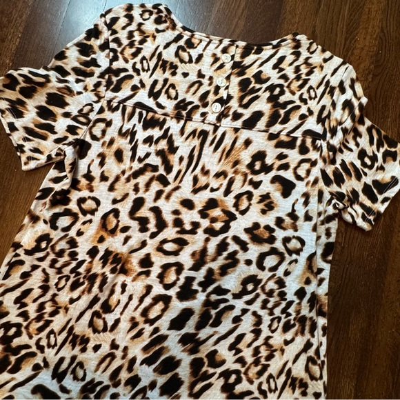 Chico’s Leopard Print T-shirt - Picture 2 of 4